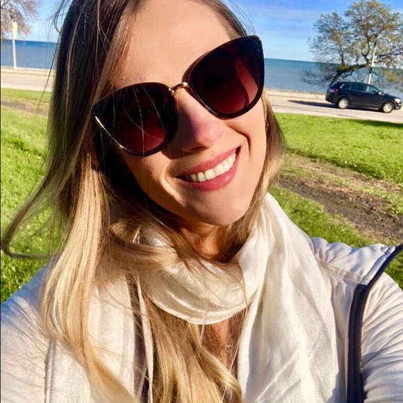 Meet your Posher, Natnathalia - Picture 1 of 1